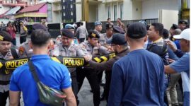 Polres Padang Panjang menggelar simulasi Sispamkota, Jumat (20/10/2023). (Kominfo Padang Panjang)
