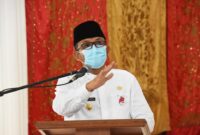 Wali Kota Padang Hendri Septa mengeluarkan surat edaran antisipasi dampak kabut asap. (Prokopim Padang)