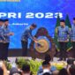 Presiden Jokowi didampingi Menko PMK Muhadjir Effendy, Menteri PANRB Abdullah Azwar Anas, Mendagri Tito Karnavian, Seskab Pramono Anung, Pj Gubernur DKI Jakarta Heru Budi Hartono, dan Ketua Dewan Pengurus Nasional Korpri Zudan Arif Fakrulloh membuka Rakernas Korpri 2023, di Jakarta, Selasa (3/10/2023).