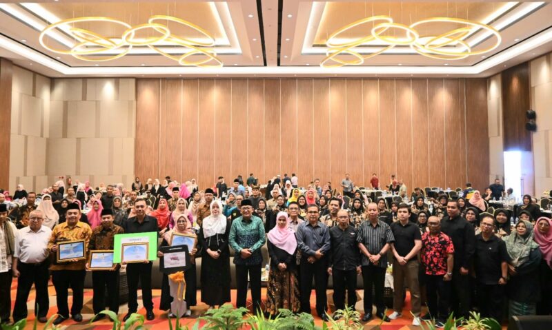 Wali Kota Padang Hendri Septa membuka kegiatan Sosialisasi dan Evaluasi Penerapan Inovasi Sumur Ganting Kecamatan Padang Timur, Minggu (19/11/2023). (Prokopim Padang)