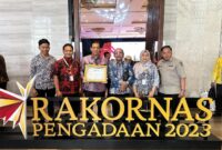 Pj Wali Kota Padang Panjang, Sonny Budaya Putra usai menerima penghargaan di Jakarta, Selasa (7/11/2023). (Kominfo Padang Panjang)