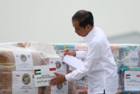 Presiden Joko Widodo (Jokowi) melepas pengiriman bantuan untuk Palestina di Pangkalan TNI Angkatan Udara, Halim Perdanakusuma, Jakarta, Sabtu (4/11/2023). (Instagram Prabowo)