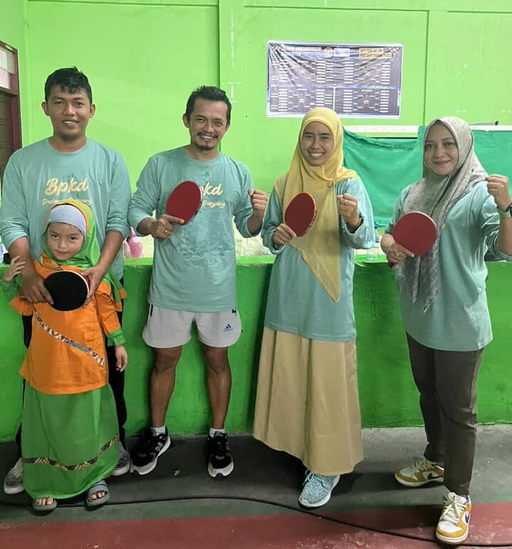 BPKD Padang Panjang meraih juara 1 pada cabang tenis meja ganda putra dan putri. (Kominfo Padang Panjang)