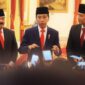 Presiden Jokowi bersama Menko Polhukam Hadi Tjahjanto dan Menteri ATR/Kepala BPN Agus Harimurti Yudhoyono, di Istana Negara, Jakarta, Rabu (21/02/2024). (Foto: Humas Setkab/Rahmat)