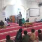Wabup Risnawanto menghadiri peringatan Isra’ Mi’raj Nabi Muhammad SAW 1445 H di Masjid Ar Raudhah, Kamis (8/2/2024) malam. (Diskominfo Pasbar)