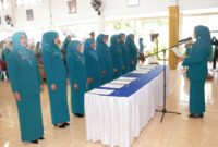 Pelantikan 8 orang Ketua TP PKK Kecamatan di Palanta Kediaman Resmi Wali Kota Padang, Kamis (14/3/2024) pagi. (Foto: Prokopim Padang)