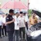 Bupati Dharmasraya, Sutan Riska Tuanku Kerajaan, melakukan inspeksi ratusan kendaraan dinas, Rabu (17/4/2024). (Foto: Pemkab Dharmasraya)