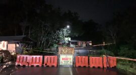 Jembatan yang menghubungkan ruas jalan di Tanjung, Kelurahan Ganting menuju RSUD Padang Panjang terban. Sehingga membuat akses jalan putus total. (Foto: Diskominfo Padang Panjang)