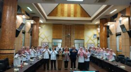 Sekda Kota Padang Andree Algamar membuka bimtek bagi para arsiparis, Rabu (24/4/2024). (Foto: Prokopim Padang)