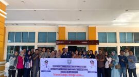 Pelepasan TFL untuk pelaksanaan rehab rumah rusak sedang korban gempa Pasbar, di lobi kantor bupati setempat, Jumat (19/4/2024). (Foto: Diskominfo Pasbar)