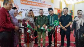 Bupati Eka Putra membuka Lokakarya 7 Angkatan 9 Calon Guru Penggerak (CGP) dan Panen Karya, Minggu (28/4/2024) di aula SMAN 1 Sungayang. (Foto: Prokopim Tanah Datar)