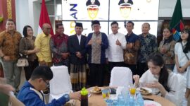 Wali Kota Padang Hendri Septa menggelar open house di rumah dinasnya, Rabu (10/4/2024).