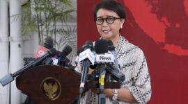 Menlu Retno LP Marsudi memberikan keterangan pers, Selasa (16/4/2024), di Kompleks Istana Kepresidenan Jakarta. (Foto: Humas Setkab/Oji)