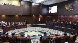 Suasana Sidang Pengucapan Putusan perkara Perselisihan Hasil Pemilihan Umum Presiden dan Wakil Presiden Tahun 2024, Senin (22/4/2024) di Ruang Sidang MK. (Foto: Humas MK/Ifa) 