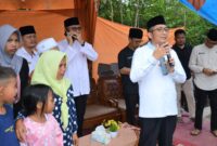 Wali Kota Padang Hendri Septa menjemput keluarga Syaqban di Kelurahan Teluk Kabung Tengah, Kecamatan Bungus Teluk Kabung, Selasa (2/4/2024).