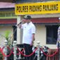 Pj Wali Kota Padang Panjang, Sonny Budaya Putra memimpin Apel Gelar Pasukan Operasi Terpusat Ketupat Singgalang 2024 di halaman Mako Polres Padang Panjang, Rabu (3/4/2024). (Foto: Diskominfo Padang Panjang)