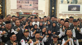 Menteri Agama (Menag) Yaqut Cholil Qoumas bersama PPIH 2024. (Foto: Kemenag)