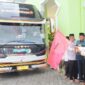 Wali Kota Padang, Hendri Septa melepas calon jemaah haji (CJH) kloter pertama Kota Padang di Masjid Agung Nurul Iman, Sabtu (11/5/2024). (Foto: Prokopim Padang)