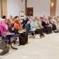 Camat Lubuk Begalung Andi Amir menyampaikan arahan di hadapan guru TK, Jumat (31/5/2024).