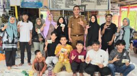 Camat Andi Amir saat mengunjungi PKBM Tenggang Raso, Selasa (14/5/2024).