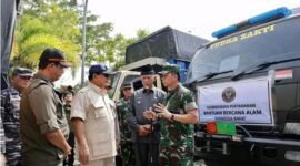 Menhan Prabowo Subianto tiba di Padang menyerahkan bantuan untuk korban bencana di Sumbar, Kamis (16/5/2024). (Foto: IG Prabowo)