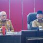 Pj Wako Padang Andree Algamar saat rapat staf bulanan Pemko Padang, Senin (27/5/2024). (Foto: Diskominfo Padang)