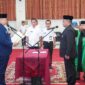 Pj Wako Padang Andree Algamar melantik Yosefriawan sebagai Pj Sekda Padang, Rabu (29/5/2024). (Foto: Prokopim Padang)