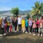 Camat Andi Amir bersama warga usai senam jantung sehat, Rabu (15/5/2024).