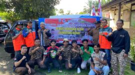 Ka Kwarcab Risnawanto melepas Satgas Pramuka Peduli Kwarcab 0317 Gerakan Pramuka Pasbar, Jumat (17/4/2024). (Foto: Diskominfo Pasbar)