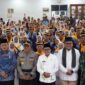 Bupati Tanah Datar Eka Putra melepas JCH berangkat ke Tanah Suci, Sabtu (18/5/2024). (Foto: Prokopim Tanah Datar)