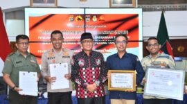 Penandatanganan Naskah Perjanjian Hibah Daerah (NPHD) untuk pengamanan Pilkada serentak Tahun 2024. (Foto: Prokopim Padang)