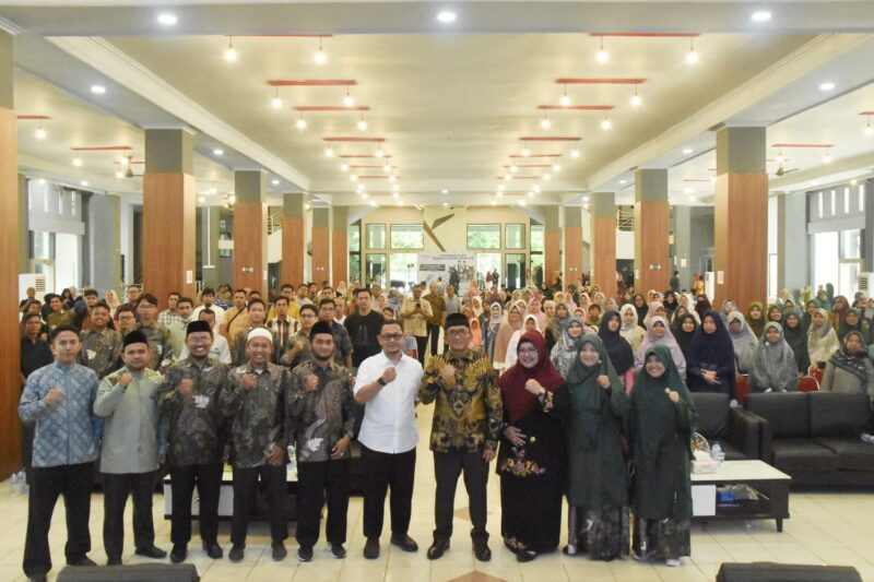Wali Kota Padang Hendri Septa menghadiri 