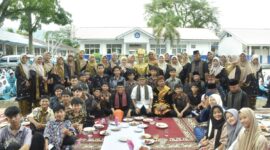 Wali Kota Padang Hendri Septa menghadiri Mulok Keminangkabauan di SMPN 28 Padang, Selasa (7/5/2024). (Foto: Prokopim Padang)