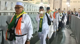Jemaah Haji Indonesia antri masuk Raudhah. (Foto: Kemenag)
