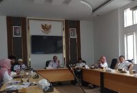 Rapat persiapan Evaluasi Implementasi Program Kota Cerdas (Smart City) Tahap I di ruang VIP  Balai Kota, Rabu (19/6/2024). (Foto: Diskominfo Padang Panjang)