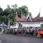 Bupati Tanah Datar Eka Putra melepas tim ekspedisi Sungai Sigarunggung Gunung Marapi, Sabtu (1/6/2024). (Foto: Prokopim Tanah Datar)