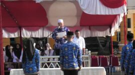 Bupati Pasbar Hamsuardi memberikan sambutan. (Foto: Diskominfo Pemkab Pasbar)
