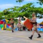 Petugas Satpol PP Padang menertibkan meja PKL yang membandel. (Foto: Humas Satpol PP Padang)