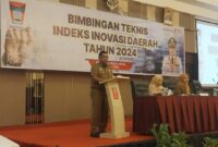 Pj Sekda Padang Yosefriawan membuka Bimtek Indeks Inovasi Daerah Tahun 2024, Senin (8/7/2024). (Foto: Diskominfo Padang)