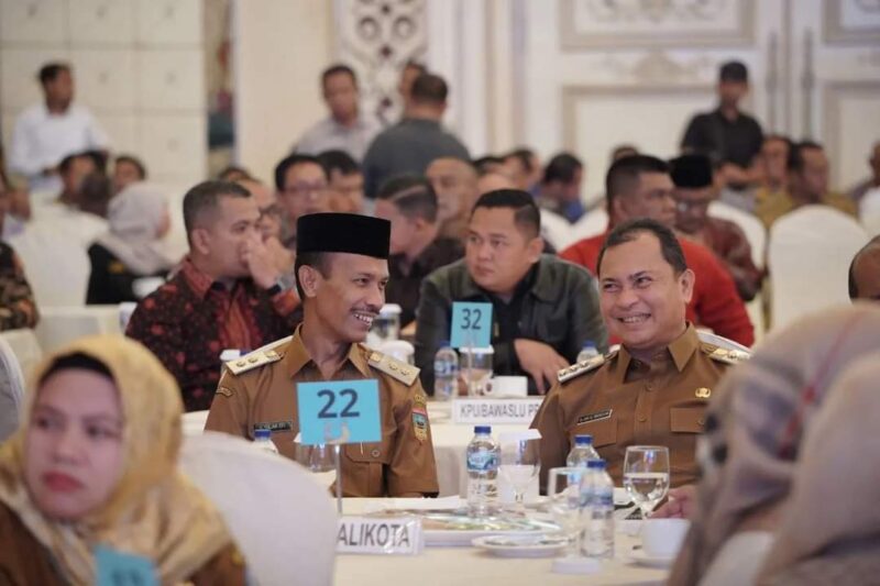 Wabup Solsel H. Yulian Efi menghadiri Rakor Kesiapan Penyelenggaraan Pilkada Serentak Tahun 2024 di Wilayah Sumatera. (Foto: Prokopim Pemkab Solsel)