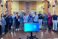Foto bersama usai penutupan FGD di Ruang Rapat Abu Bakar Jaar, Rabu (24/7). (Foto: Bappeda Padang)