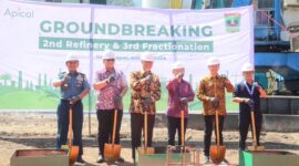 Pj Wako Padang Andree Algamar menghadiri groundbreaking refinery sekaligus fractionation plant PT PRC di kawasan Pelabuhan Teluk Bayur, Kamis (4/7/2024). (Foto: Prokopim Padang)