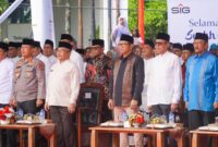 Pj Sekda Padang Yosefriawan menghadiri peresmian nama Masjid Raya Sumatera Barat menjadi Masjid Raya Syekh Ahmad Khatib Al Minangkabawi. (Foto: Prokopim Padang)