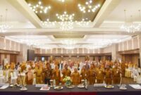 Penjabat (Pj) Sekda Padang Yosefriawan membuka Bimtek Indeks Inovasi Daerah 2024 di Pangeran Beach Hotel, Senin, (8/7/2024). (Foto: Prokopim Padang)