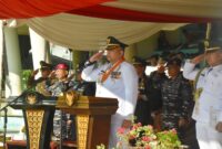 Pj Wali Kota Padang Andree Algamar memimpin Upacara Peringatan Hari Gugurnya Pahlawan Nasional Bagindo Aziz Chan. (Foto: Prokopim Padang)