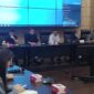 Asisten II Perekonomian dan Pembangunan Setdako Padang Didi Aryadi membuka FGD Energi Terbarukan di Ruang Rapat Abu Bakar Jaar, Balai Kota Padang, Rabu (24/7/2024). 