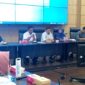 Pj Sekdako Padang Yosefriawan menutup FGD di Ruang Rapat Abu Bakar Jaar, Balai Kota Padang, Rabu (24/7/2024).