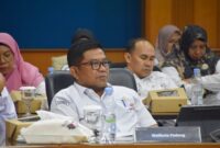 Penjabat (Pj) Sekda Padang Yosefriawan saat menghadiri HLM TPID Sumbar Triwulan III-2024 di Kantor Perwakilan Bank Indonesia Sumbar, Rabu (31/7/2024). (Foto: Prokopim Padang)