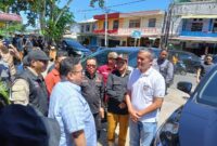 Ketua Bawaslu RI, Rahmat Bagja bersama Pj Wali Kota Pariaman, Roberia meninjau PSU calon anggota DPD RI Dapil Sumbar di Kota Pariaman, Sabtu (13/7/2024). (Foto: Diskominfo Kota Pariaman)