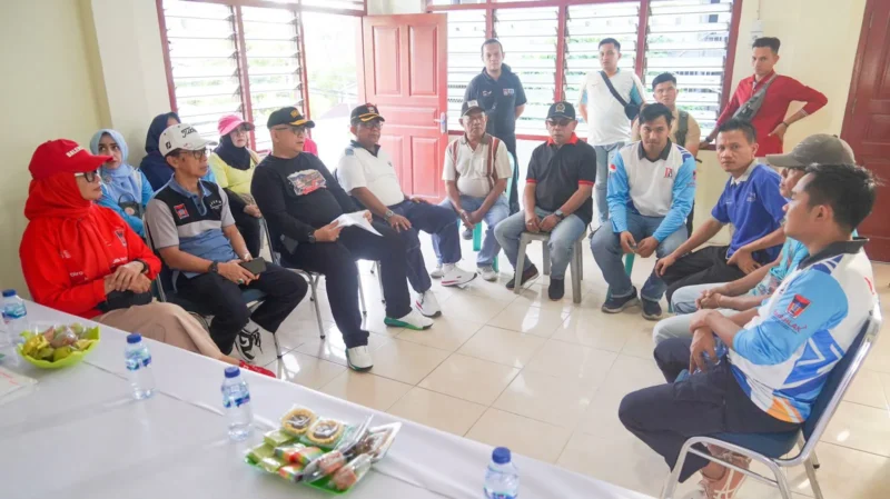 Pj Wako Padang Andree Algamar dan rombongan meninjau LPS Kelurahan Kampung Pondok, Kecamatan Padang Barat. (Foto: Prokopim Padang)